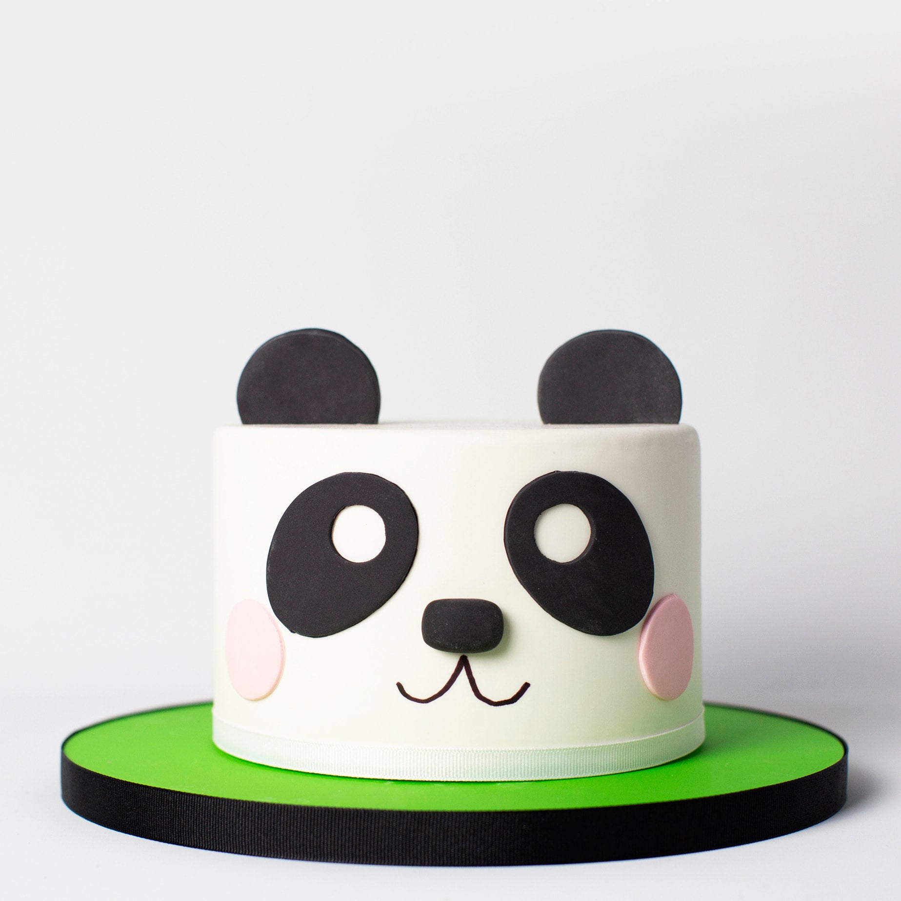 How To Make A Panda Cake - Soon To Be Charming